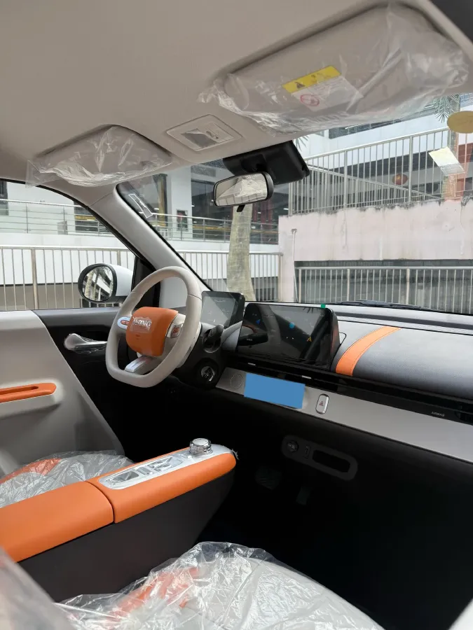 2025 LingBox BOX BEV 19.2KWH,autocango,china used car exporter,china ev exporter,chinese used car exporter,chinese used ev exporter