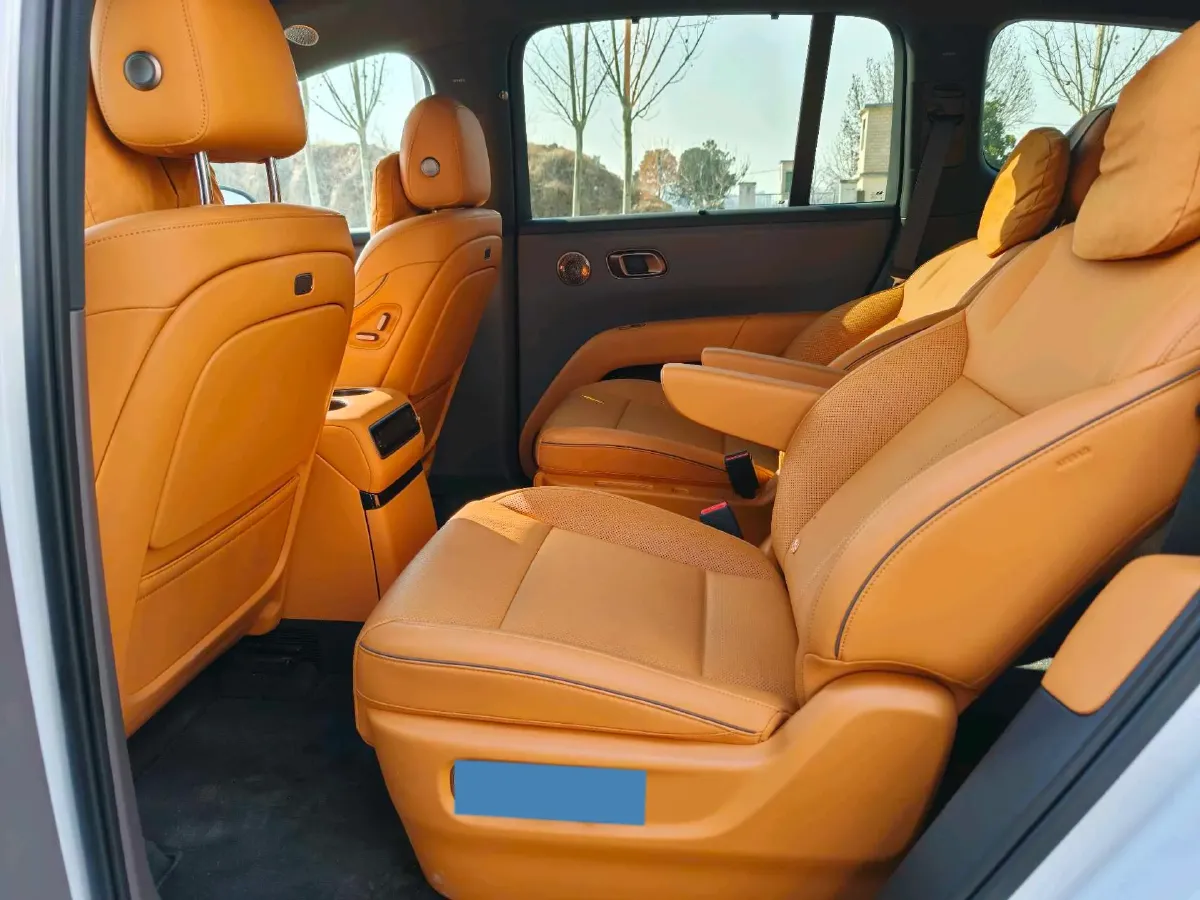 2025 Li i8 BEV,autocango,china used car exporter,china ev exporter,chinese used car exporter,chinese used ev exporter