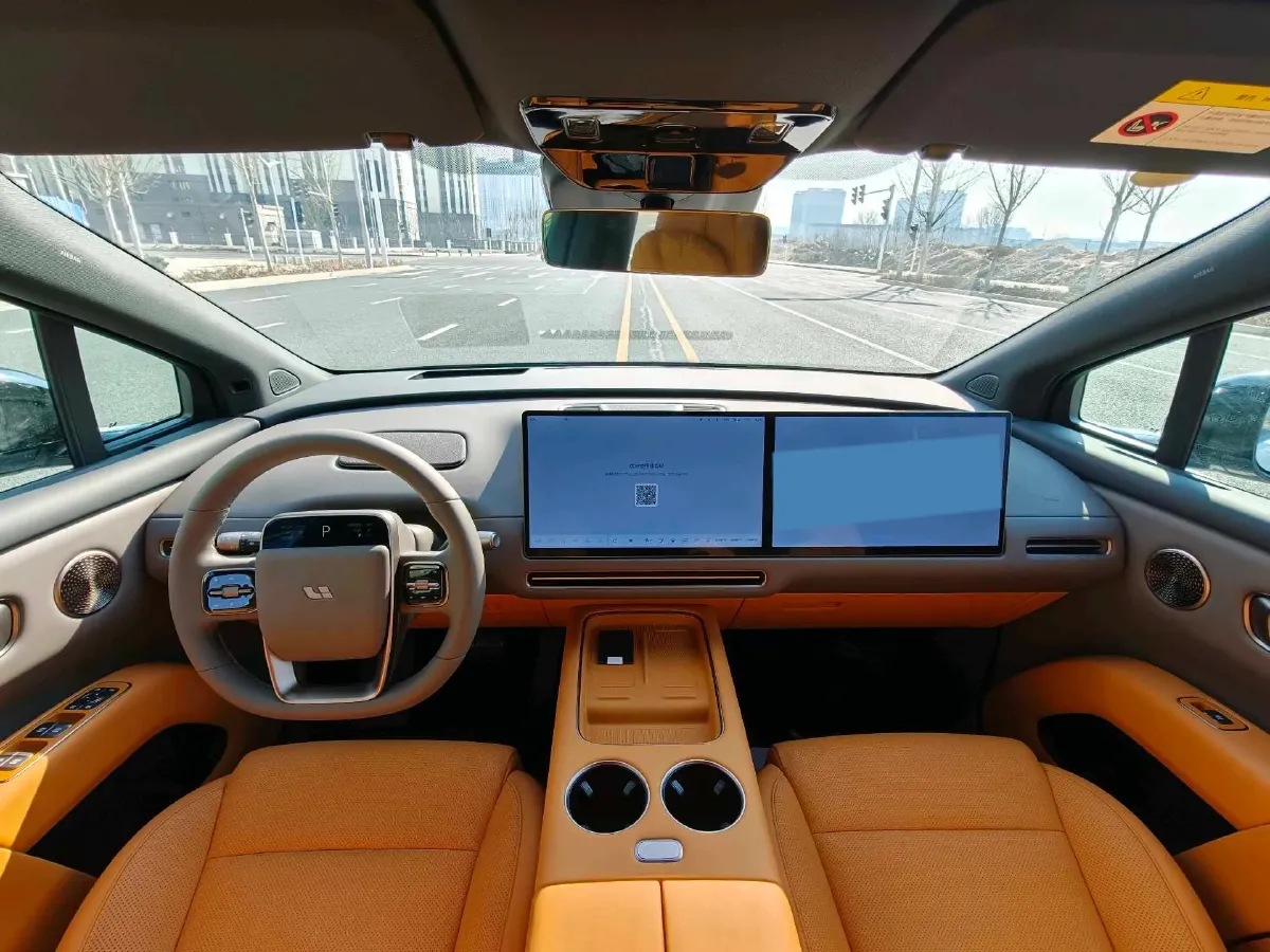 2025 Li i8 BEV,autocango,china used car exporter,china ev exporter,chinese used car exporter,chinese used ev exporter