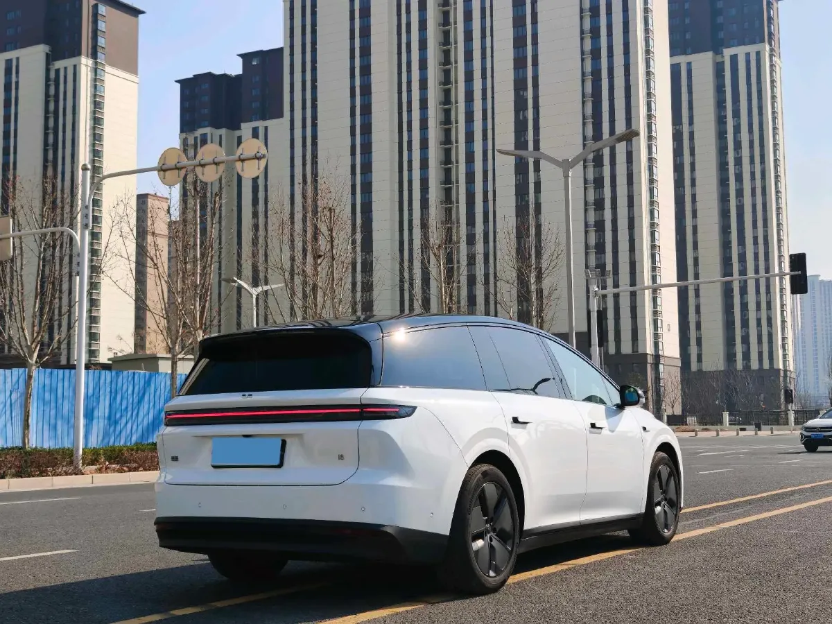 2025 Li i8 BEV,autocango,china used car exporter,china ev exporter,chinese used car exporter,chinese used ev exporter