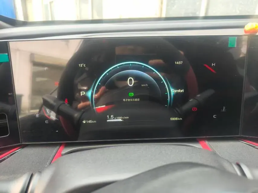 2025 ChangAn X5 PLUS 1.5T 188HP L4 7DCT,autocango,china used car exporter,china ev exporter,chinese used car exporter,chinese used ev exporter