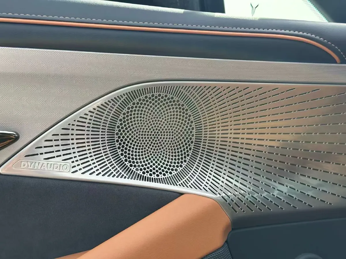 2024 Voyah ZhuiGuang 1.5T 136HP L4 PHEV 43KWH,autocango,china used car exporter,china ev exporter,chinese used car exporter,chinese used ev exporter