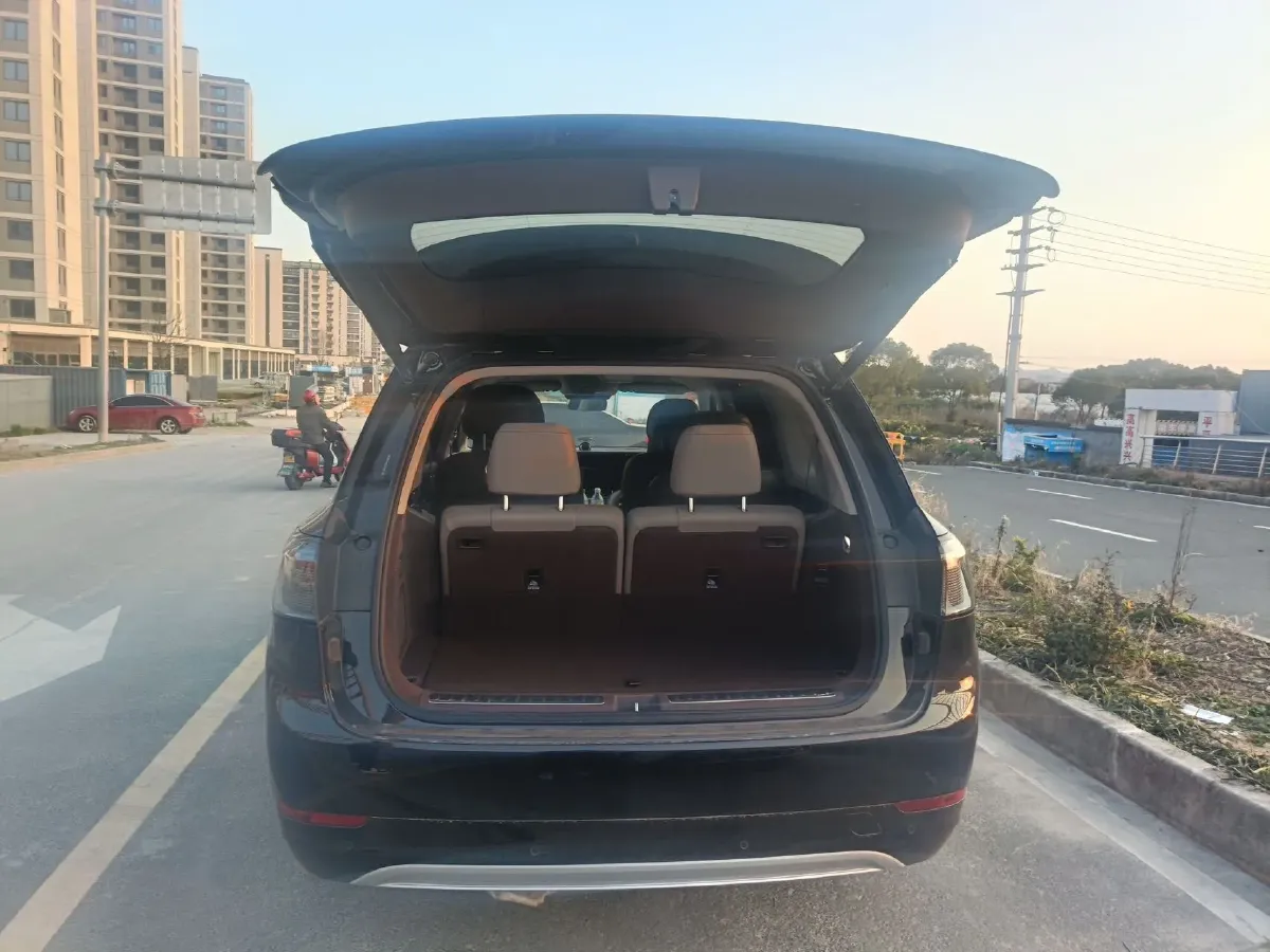 2024 AITO AITO M9 1.5T 152HP L4 REEV 42KWH,autocango,china used car exporter,china ev exporter,chinese used car exporter,chinese used ev exporter