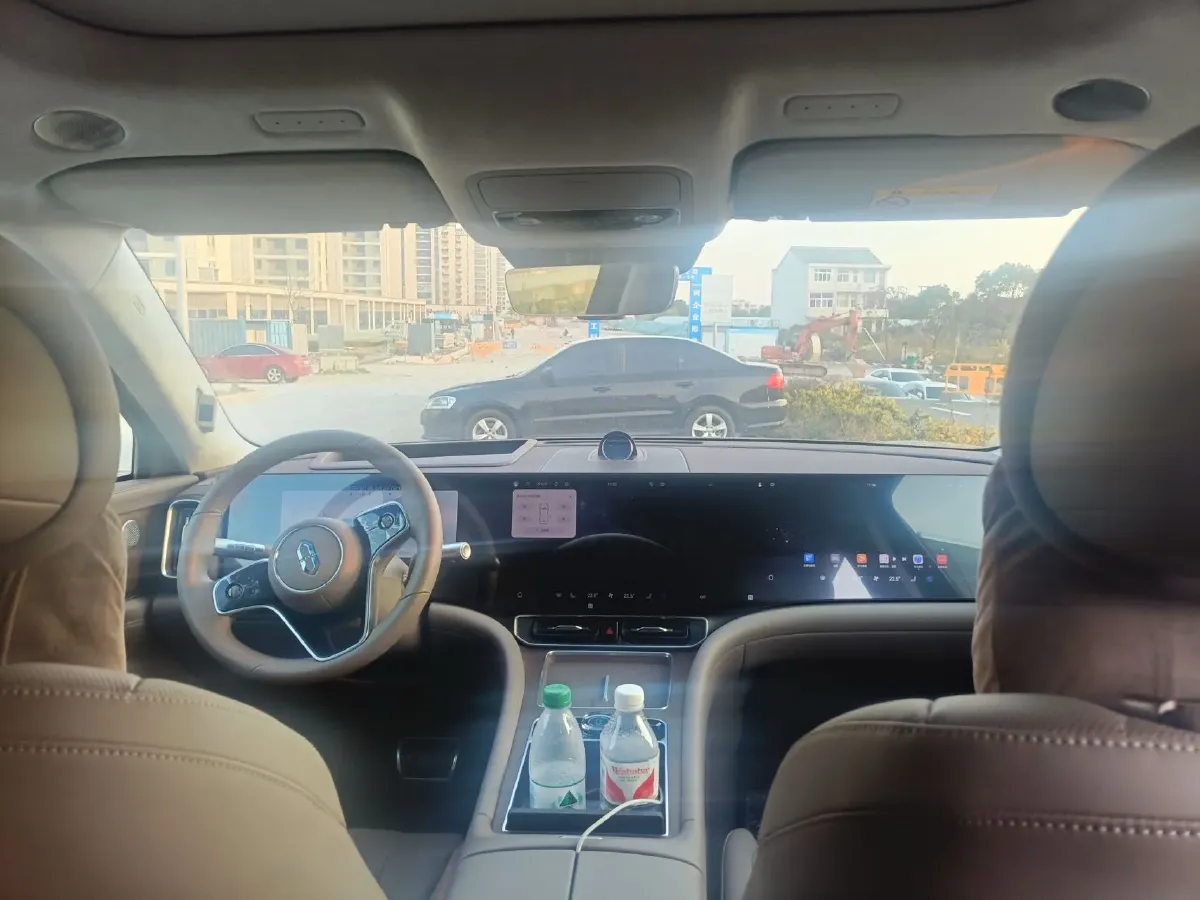 2024 AITO AITO M9 1.5T 152HP L4 REEV 42KWH,autocango,china used car exporter,china ev exporter,chinese used car exporter,chinese used ev exporter