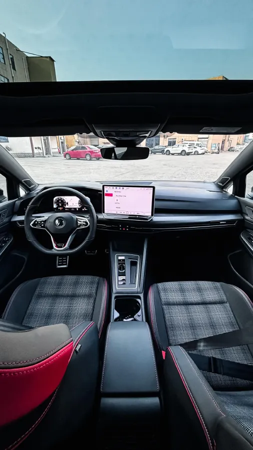 2025 Volkswagen GolfGTI 2.0T 220HP L4 7DCT,autocango,china used car exporter,china ev exporter,chinese used car exporter,chinese used ev exporter