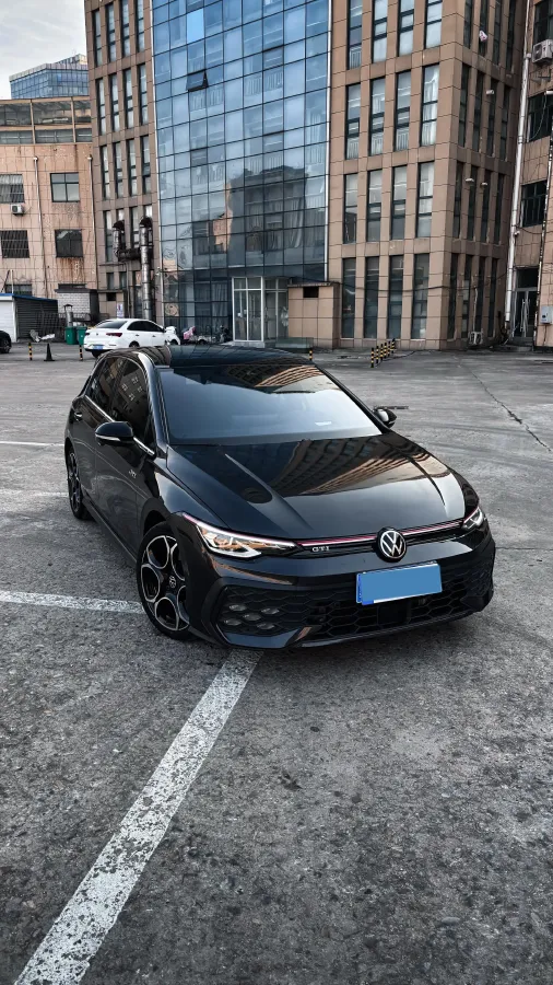 2025 Volkswagen GolfGTI 2.0T 220HP L4 7DCT,autocango,china used car exporter,china ev exporter,chinese used car exporter,chinese used ev exporter