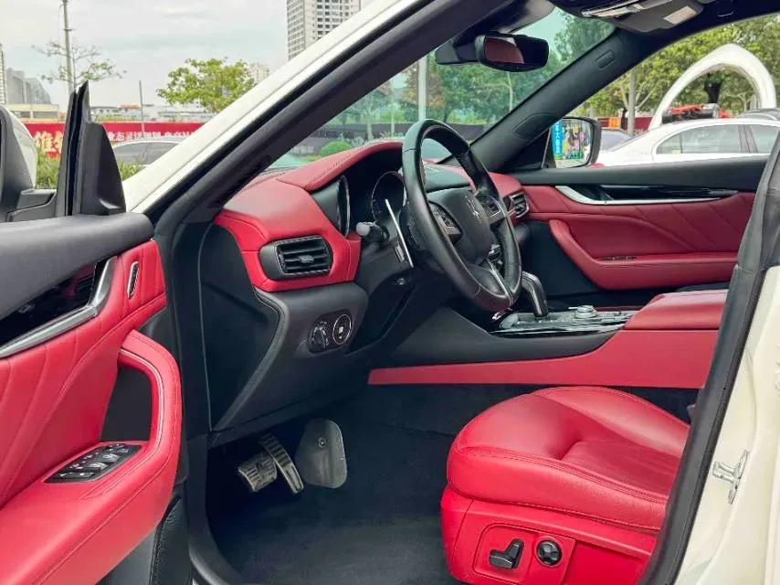 2019 Maserati Levante 3.0T 350HP V6 8AT,autocango,china used car exporter,china ev exporter,chinese used car exporter,chinese used ev exporter