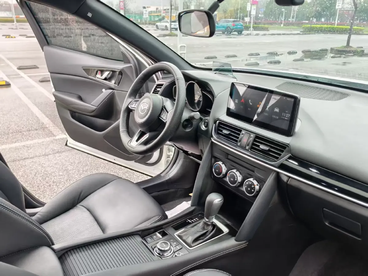 2021 Mazda CX-4 2.0L 158HP L4 6AT,autocango,china used car exporter,china ev exporter,chinese used car exporter,chinese used ev exporter