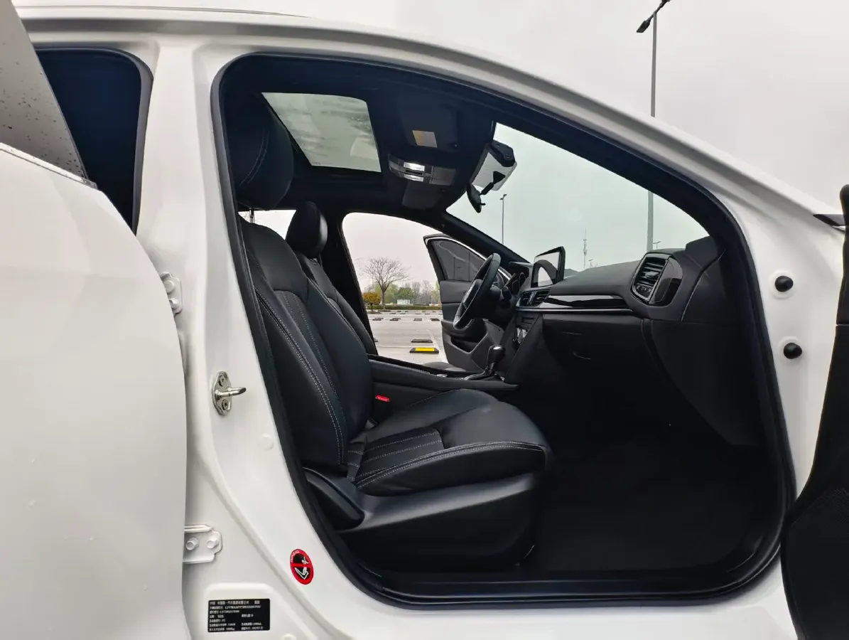 2021 Mazda CX-4 2.0L 158HP L4 6AT,autocango,china used car exporter,china ev exporter,chinese used car exporter,chinese used ev exporter