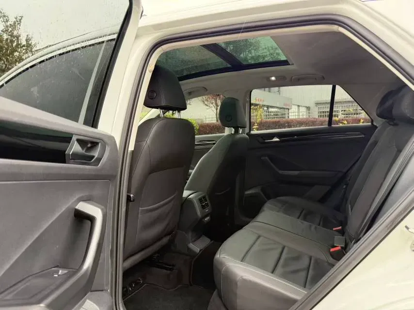 2018 Borgward BX7 2.0T 224HP L4 6AT,autocango,china used car exporter,china ev exporter,chinese used car exporter,chinese used ev exporter