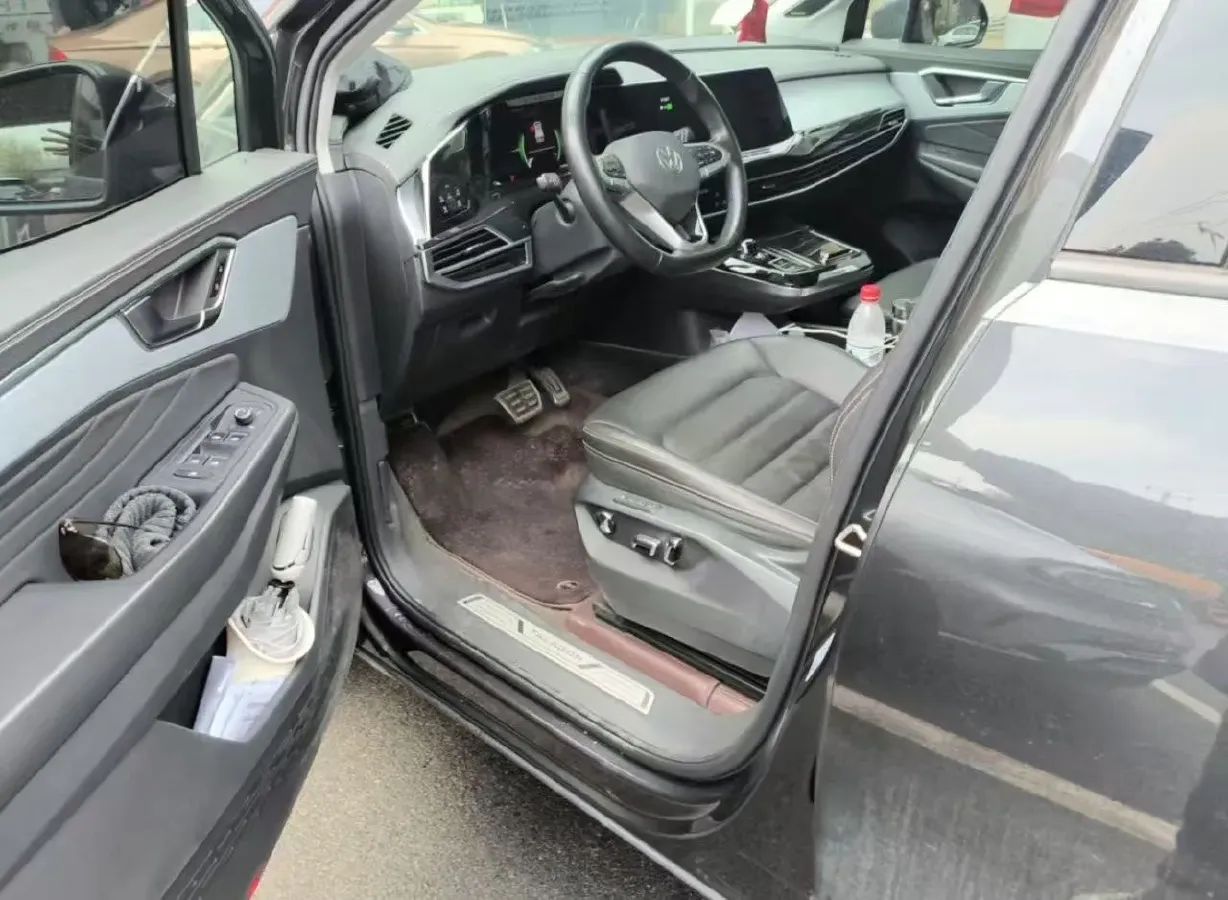 2021 Volkswagen Talagon 2.0T 220HP L4 7DCT,autocango,china used car exporter,china ev exporter,chinese used car exporter,chinese used ev exporter