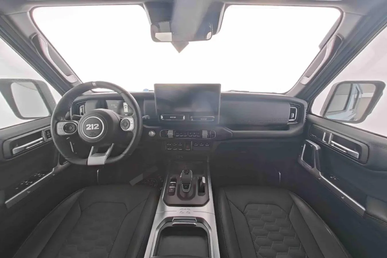 2025 212 212 T01 2.0T 252HP L4 8AT,autocango,china used car exporter,china ev exporter,chinese used car exporter,chinese used ev exporter