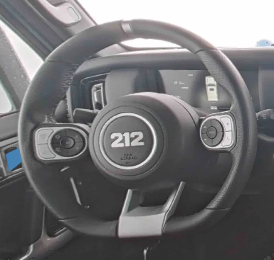 2025 212 212 T01 2.0T 252HP L4 8AT,autocango,china used car exporter,china ev exporter,chinese used car exporter,chinese used ev exporter