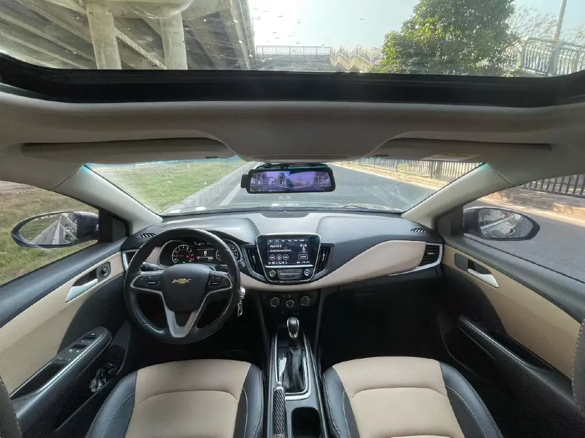 2021 Chevrolet Monza 1.5L 113HP L4 6AT,autocango,china used car exporter,china ev exporter,chinese used car exporter,chinese used ev exporter