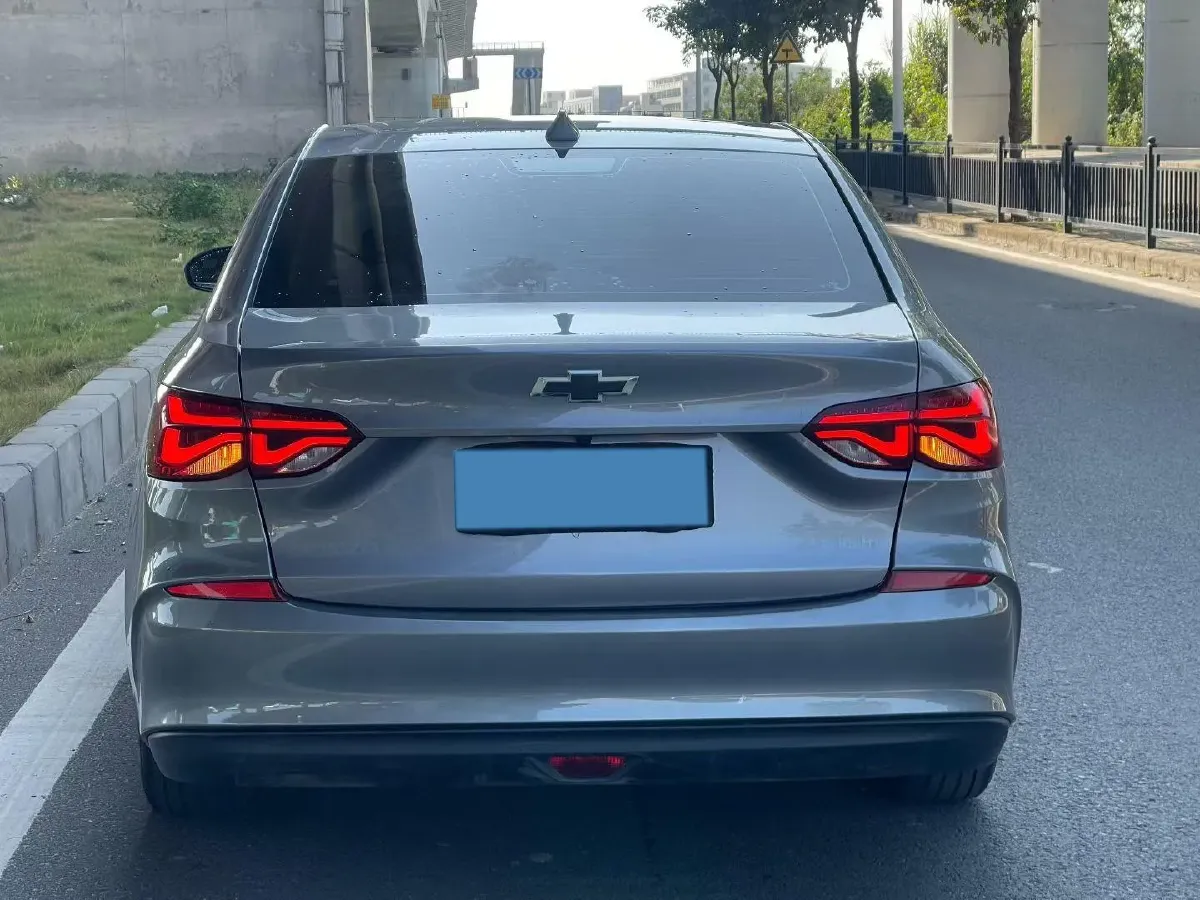 2021 Chevrolet Monza 1.5L 113HP L4 6AT,autocango,china used car exporter,china ev exporter,chinese used car exporter,chinese used ev exporter