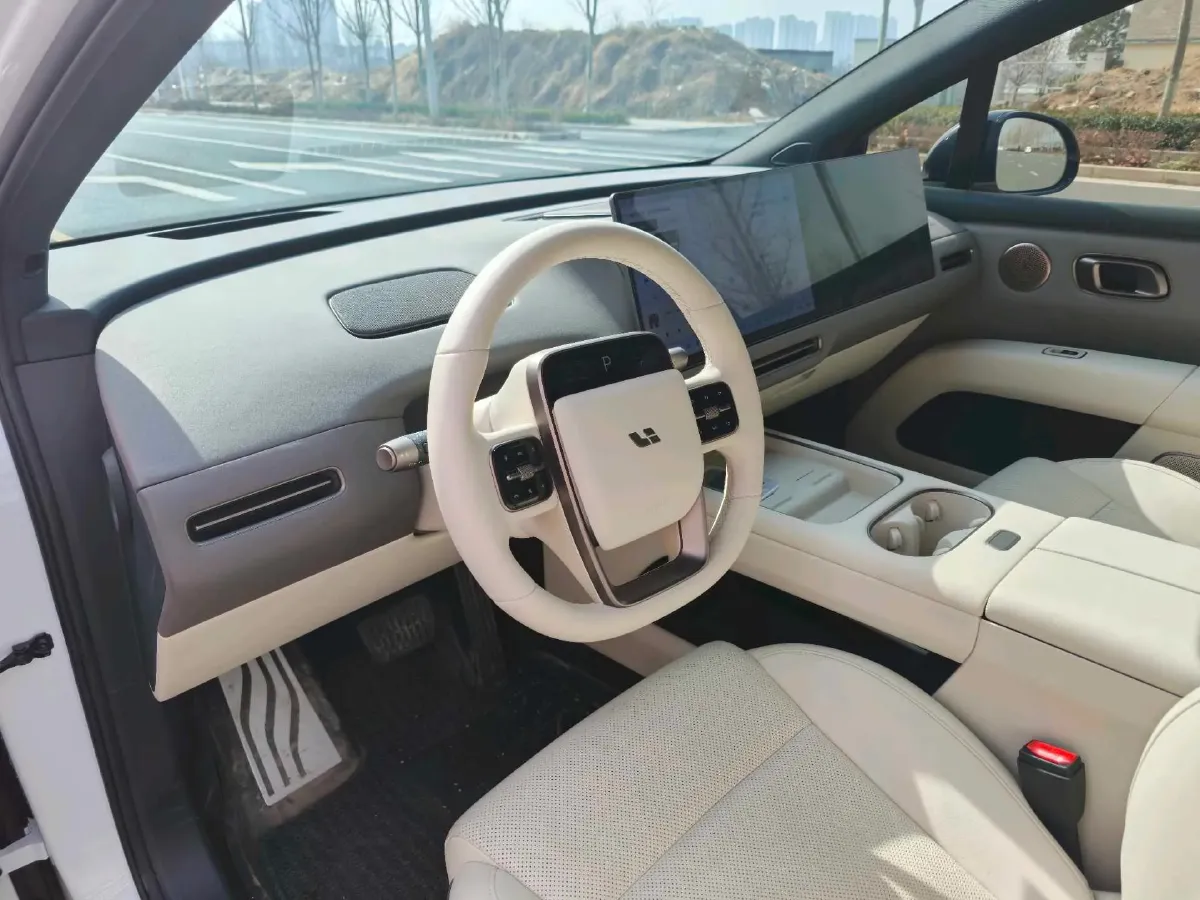 2025 Li i6 BEV,autocango,china used car exporter,china ev exporter,chinese used car exporter,chinese used ev exporter