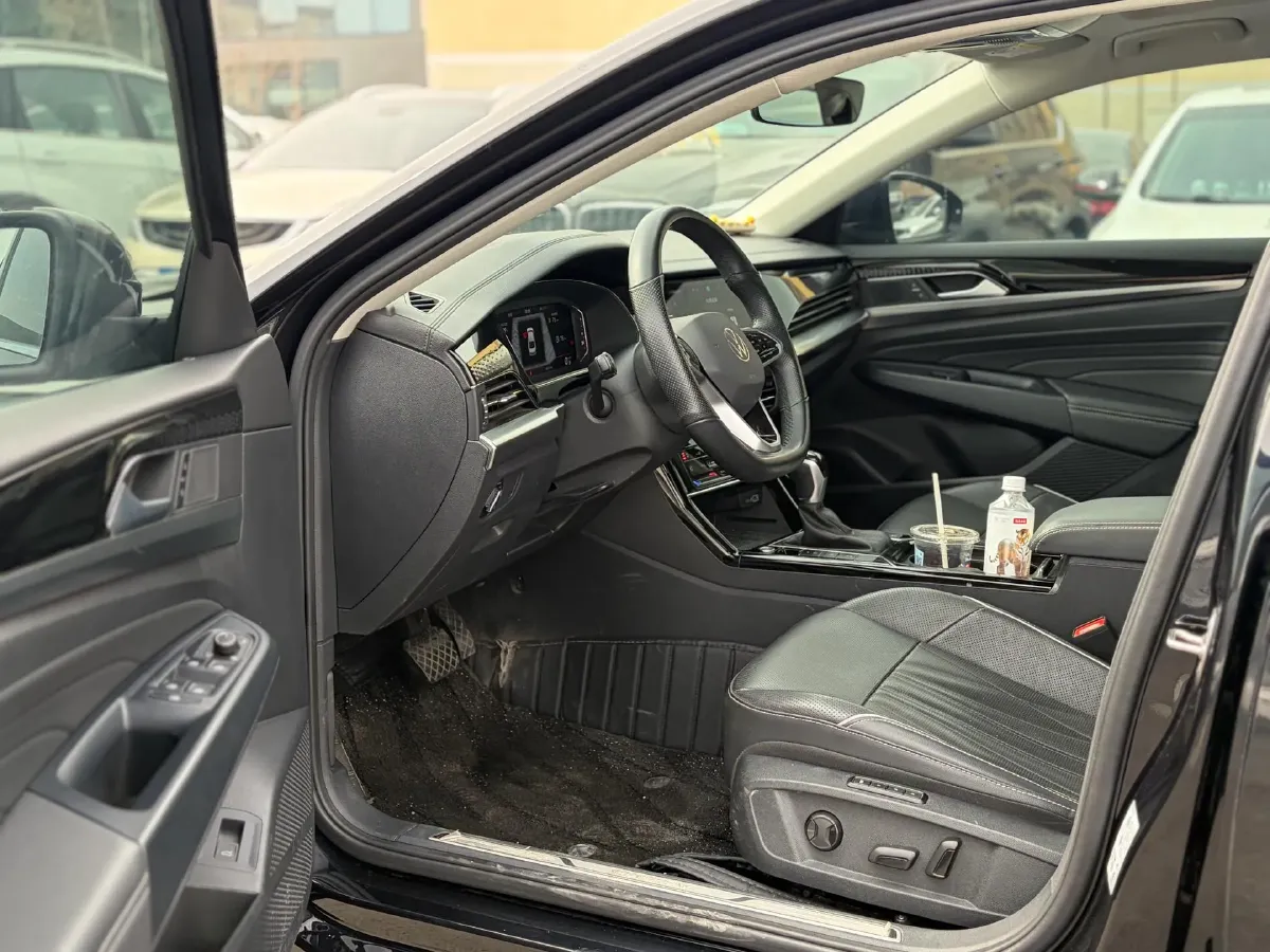 2023 Volkswagen Passat 2.0T 186HP L4 7DCT,autocango,china used car exporter,china ev exporter,chinese used car exporter,chinese used ev exporter