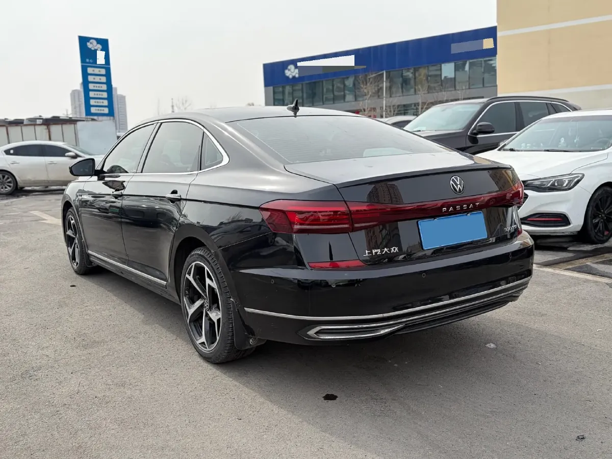 2023 Volkswagen Passat 2.0T 186HP L4 7DCT,autocango,china used car exporter,china ev exporter,chinese used car exporter,chinese used ev exporter