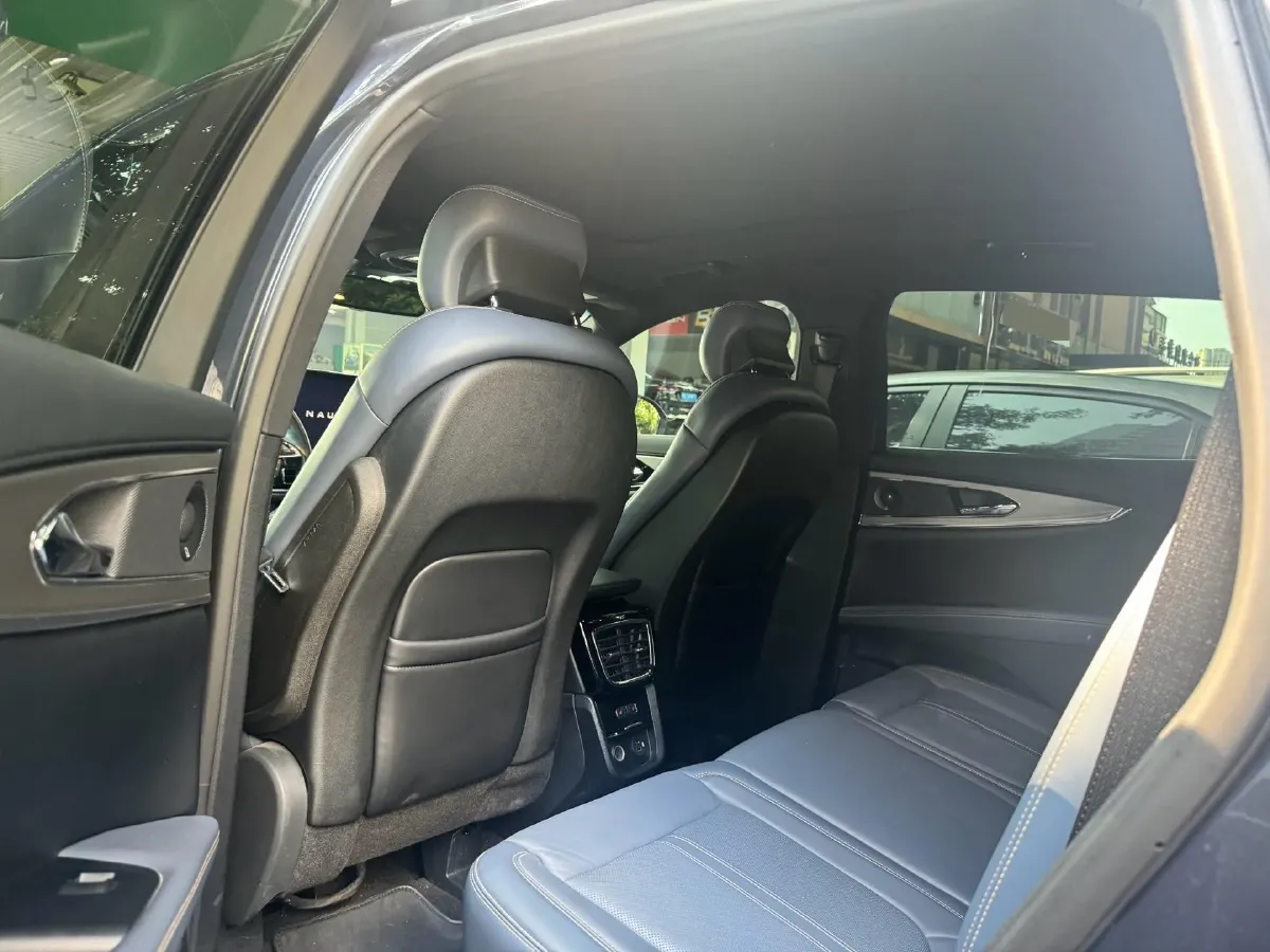 2022 Lincoln Nautilus 2.7T 322HP V6 8AT,autocango,china used car exporter,china ev exporter,chinese used car exporter,chinese used ev exporter