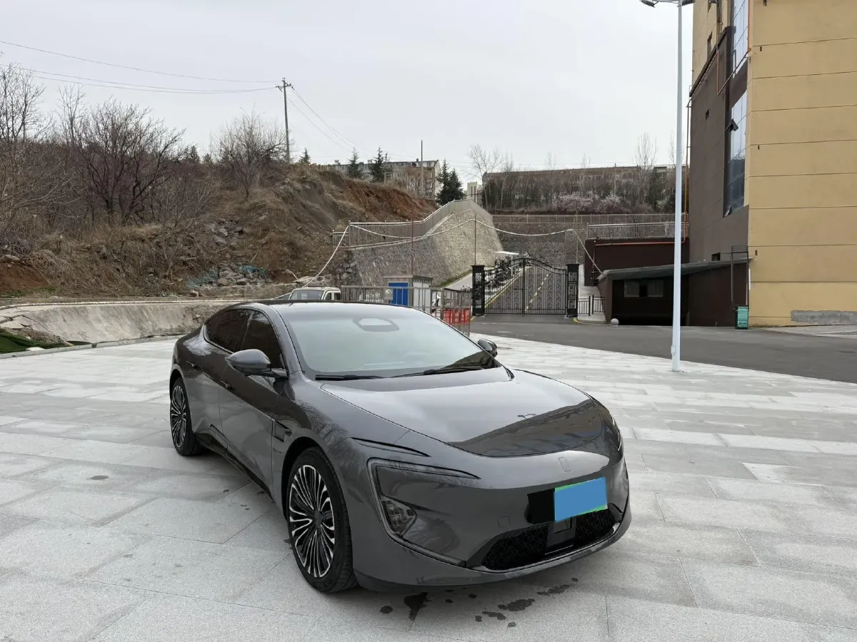 2025 Avatr 12 1.5T 156HP L4 REEV,autocango,china used car exporter,china ev exporter,chinese used car exporter,chinese used ev exporter