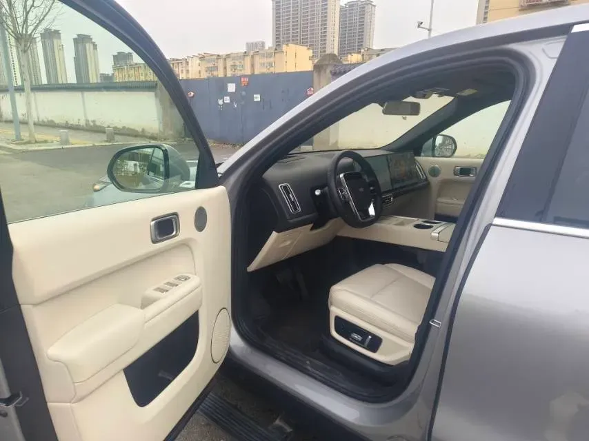 2024 Li L9 Range Extended 154HP REEV 52.3KWH,autocango,china used car exporter,china ev exporter,chinese used car exporter,chinese used ev exporter