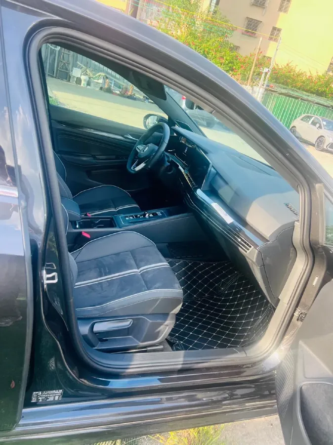 2023 Volkswagen Golf 1.4T 150HP L4 7DCT,autocango,china used car exporter,china ev exporter,chinese used car exporter,chinese used ev exporter