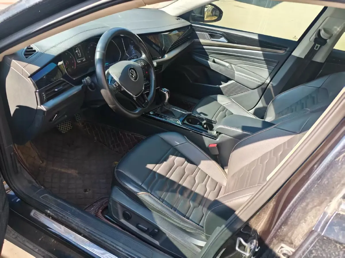 2021 Volkswagen Passat 2.0T 186HP L4 7DCT,autocango,china used car exporter,china ev exporter,chinese used car exporter,chinese used ev exporter