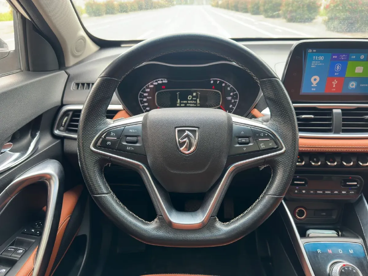 2017 HaiMa S5 Young Edition 1.6L 122HP L4 5MT,autocango,china used car exporter,china ev exporter,chinese used car exporter,chinese used ev exporter