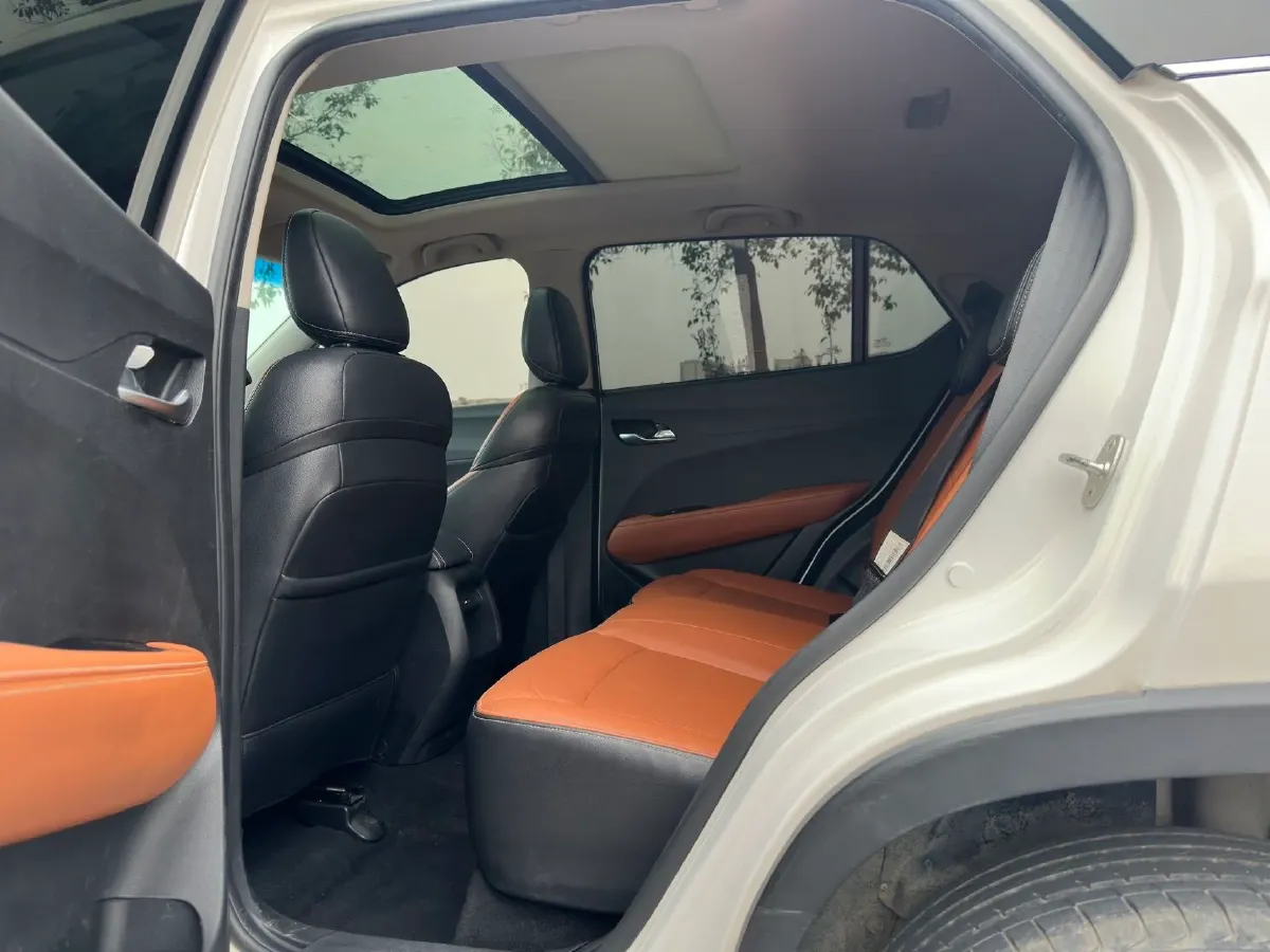 2017 HaiMa S5 Young Edition 1.6L 122HP L4 5MT,autocango,china used car exporter,china ev exporter,chinese used car exporter,chinese used ev exporter