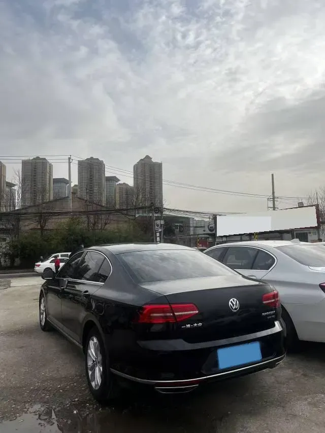 2018 Volkswagen Magotan 2.0T 220HP L4 7DCT,autocango,china used car exporter,china ev exporter,chinese used car exporter,chinese used ev exporter