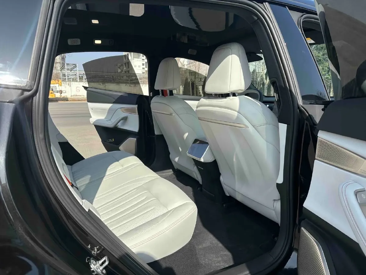 2024 ONVO L60 BEV 60KWH,autocango,china used car exporter,china ev exporter,chinese used car exporter,chinese used ev exporter