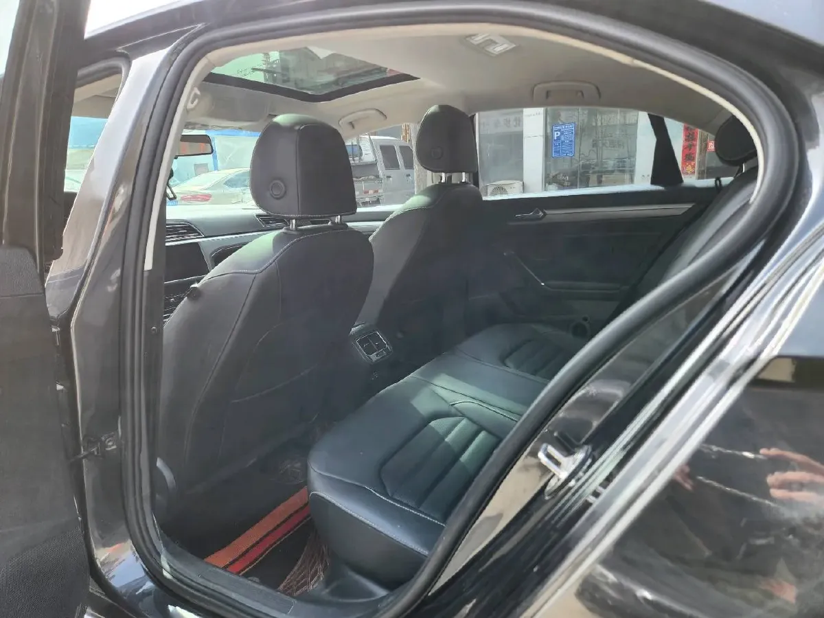 2021 Volkswagen T-Roc 1.4T 150HP L4 7DCT,autocango,china used car exporter,china ev exporter,chinese used car exporter,chinese used ev exporter