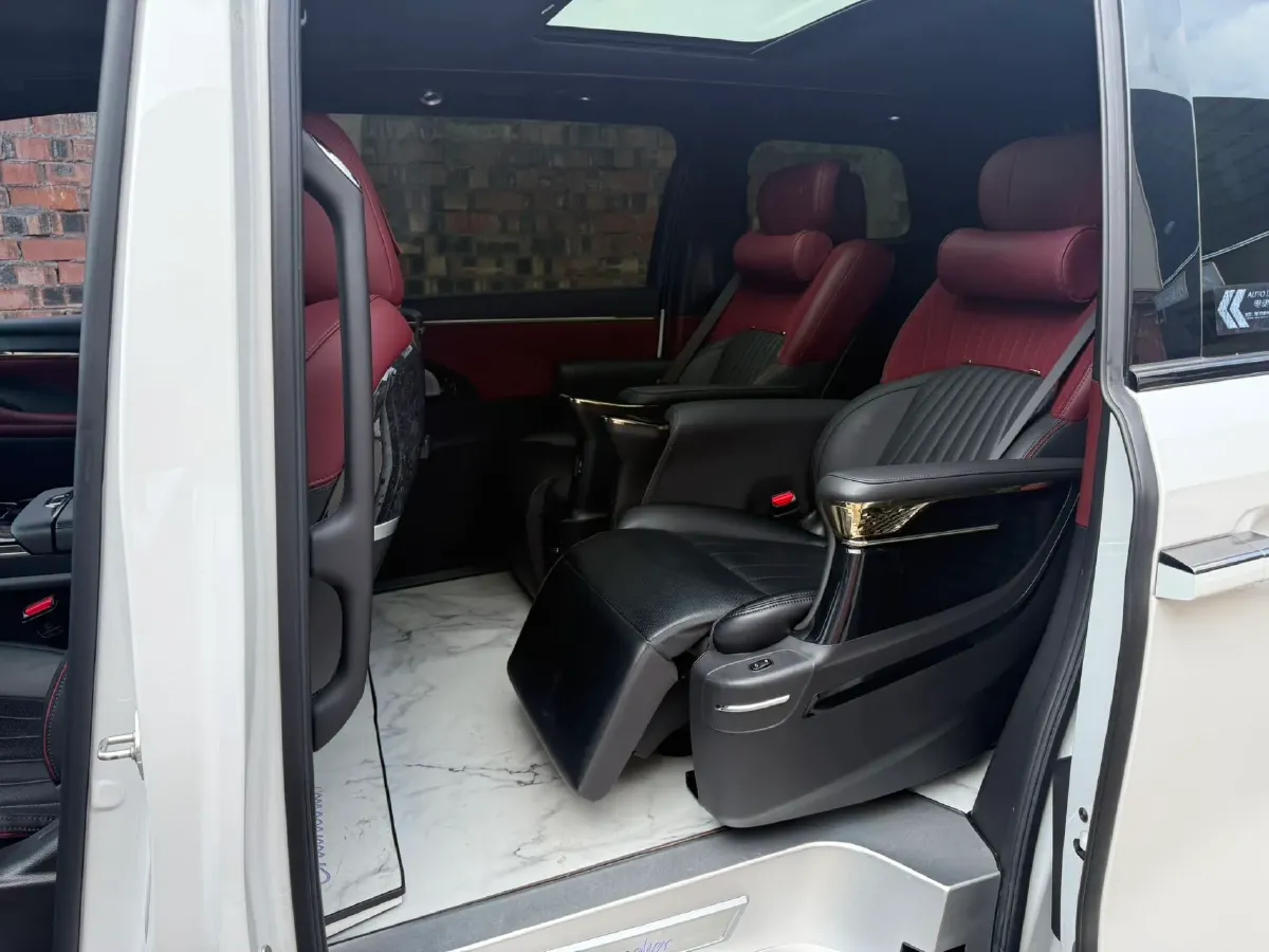 2023 GAC Trumpchi M8 2.0T 190HP L4 E-CVT Hybrid,autocango,china used car exporter,china ev exporter,chinese used car exporter,chinese used ev exporter