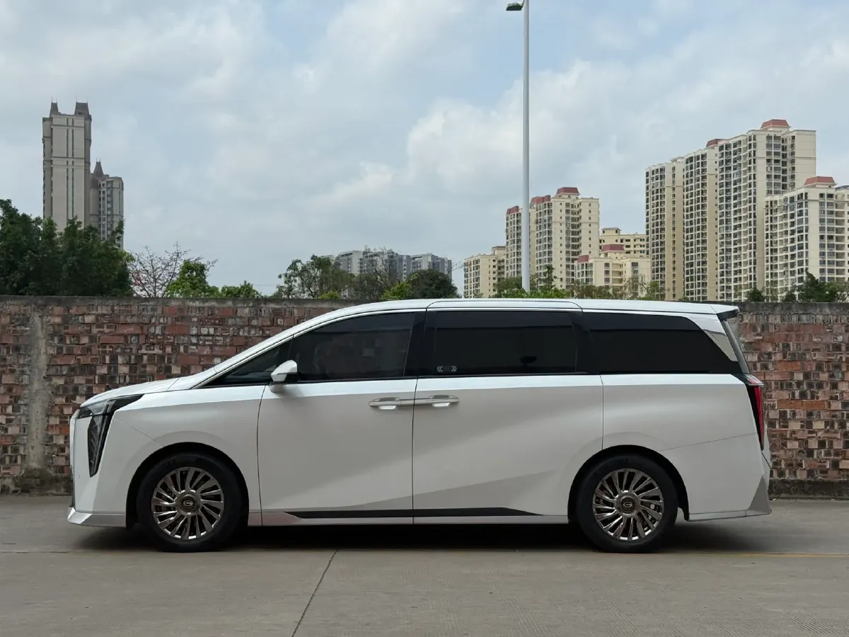 2023 GAC Trumpchi M8 2.0T 190HP L4 E-CVT Hybrid,autocango,china used car exporter,china ev exporter,chinese used car exporter,chinese used ev exporter