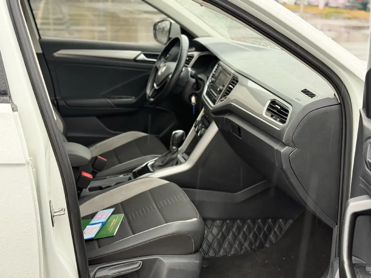 2019 Volkswagen T-Roc 1.4T 131HP L4 7DCT,autocango,china used car exporter,china ev exporter,chinese used car exporter,chinese used ev exporter