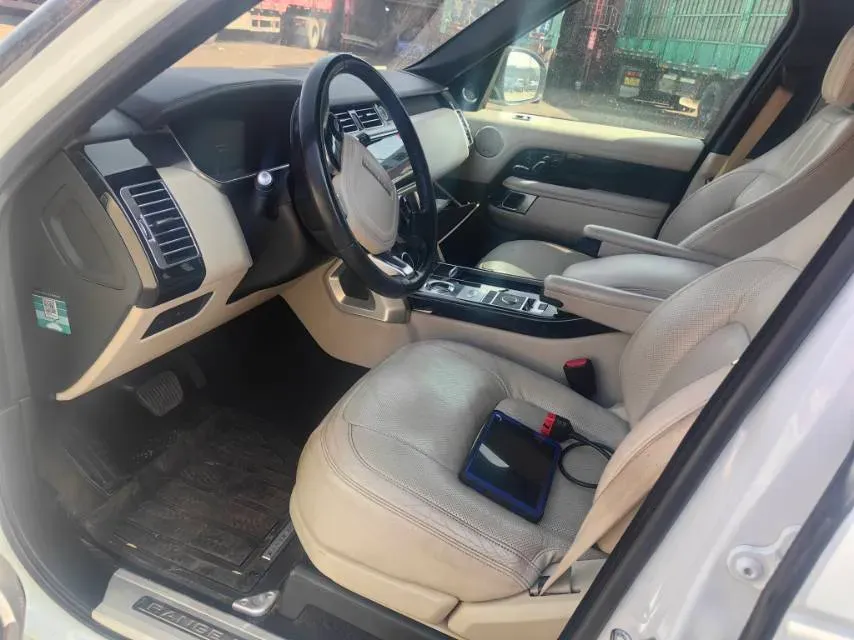 2018 Land Rover Range Rover Evoque 2.0T 241HP L4 9AT,autocango,china used car exporter,china ev exporter,chinese used car exporter,chinese used ev exporter