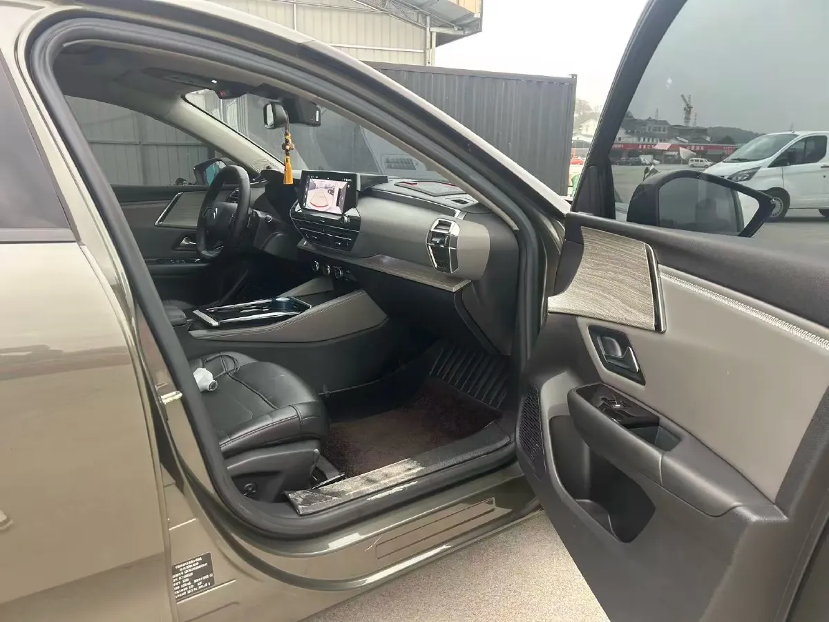 2021 Citroen C5 X 1.6T 175HP L4 8AT,autocango,china used car exporter,china ev exporter,chinese used car exporter,chinese used ev exporter