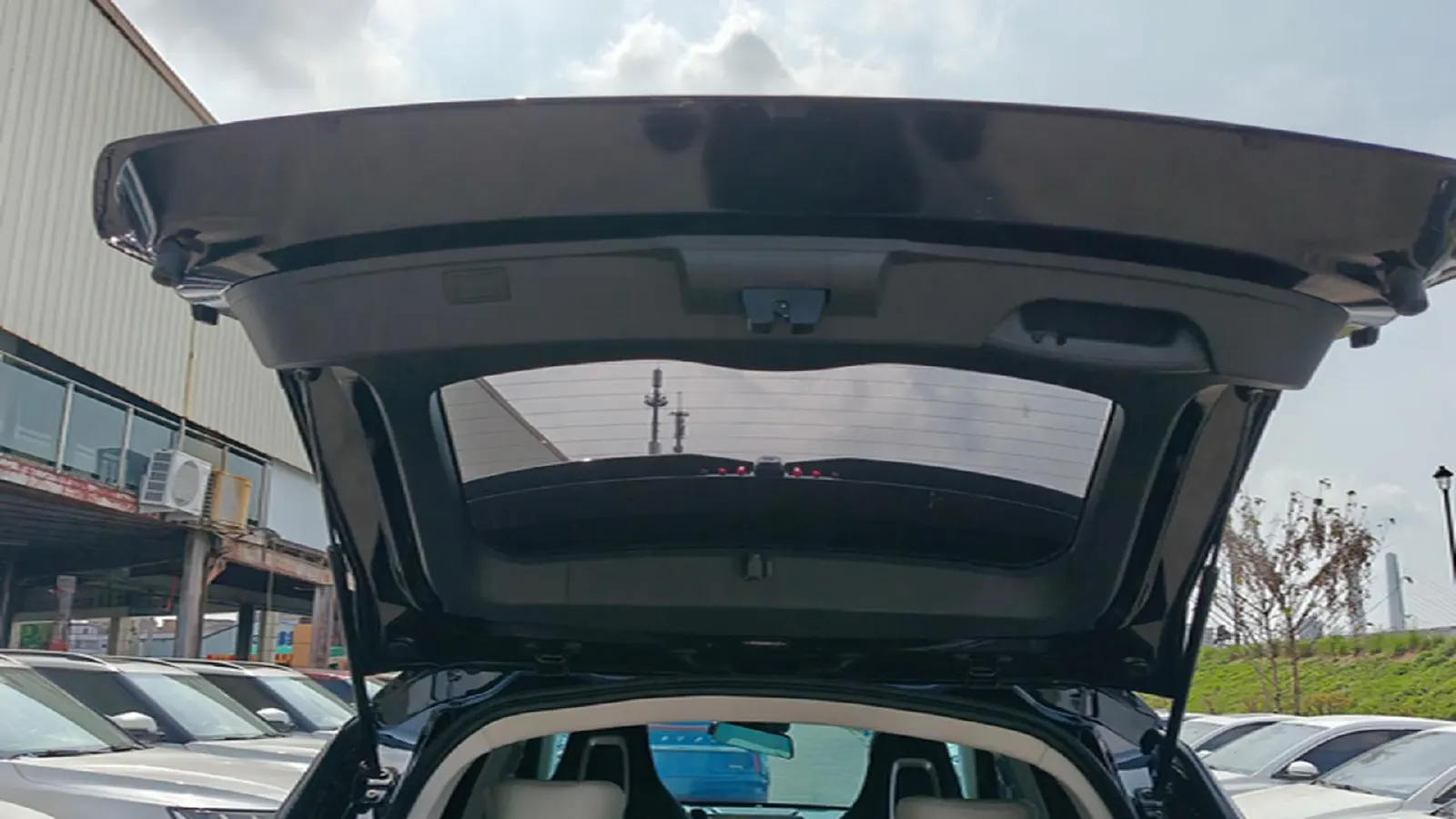 2022 Jetour DASHING 1.6T 197HP L4 7DCT,autocango,china used car exporter,china ev exporter,chinese used car exporter,chinese used ev exporter