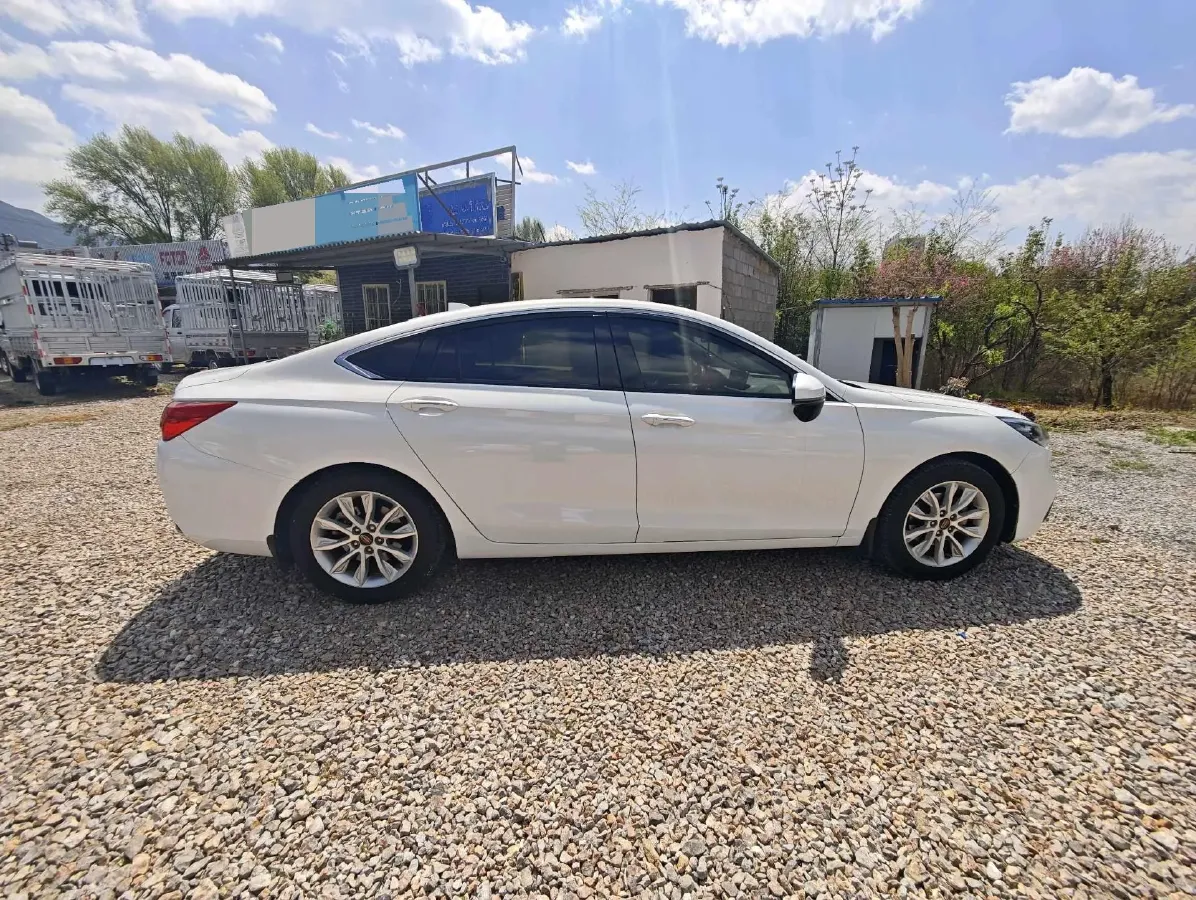 2019 HongQi H5 1.8T 180HP L4 6AT,autocango,china used car exporter,china ev exporter,chinese used car exporter,chinese used ev exporter