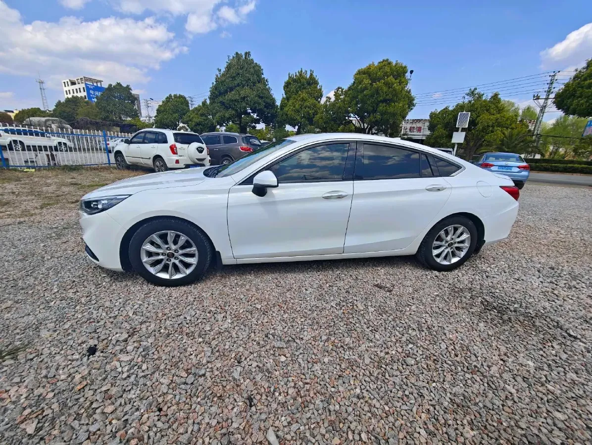 2019 HongQi H5 1.8T 180HP L4 6AT,autocango,china used car exporter,china ev exporter,chinese used car exporter,chinese used ev exporter