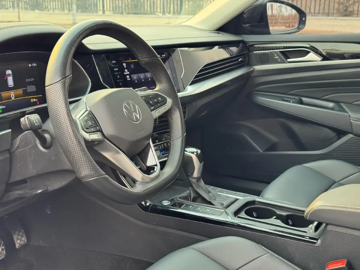 2023 Volkswagen Passat 1.4T 150HP L4 7DCT,autocango,china used car exporter,china ev exporter,chinese used car exporter,chinese used ev exporter