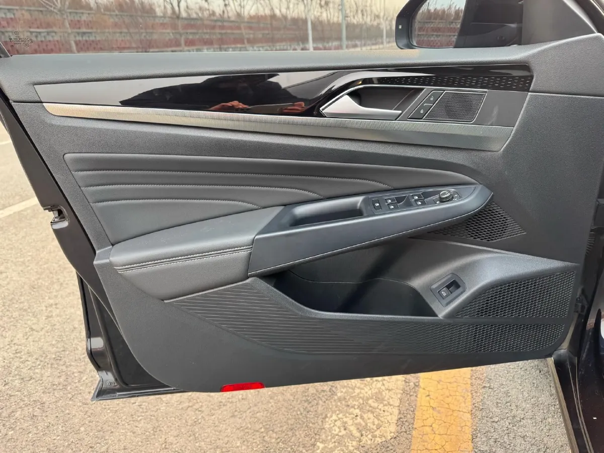 2023 Volkswagen Passat 1.4T 150HP L4 7DCT,autocango,china used car exporter,china ev exporter,chinese used car exporter,chinese used ev exporter