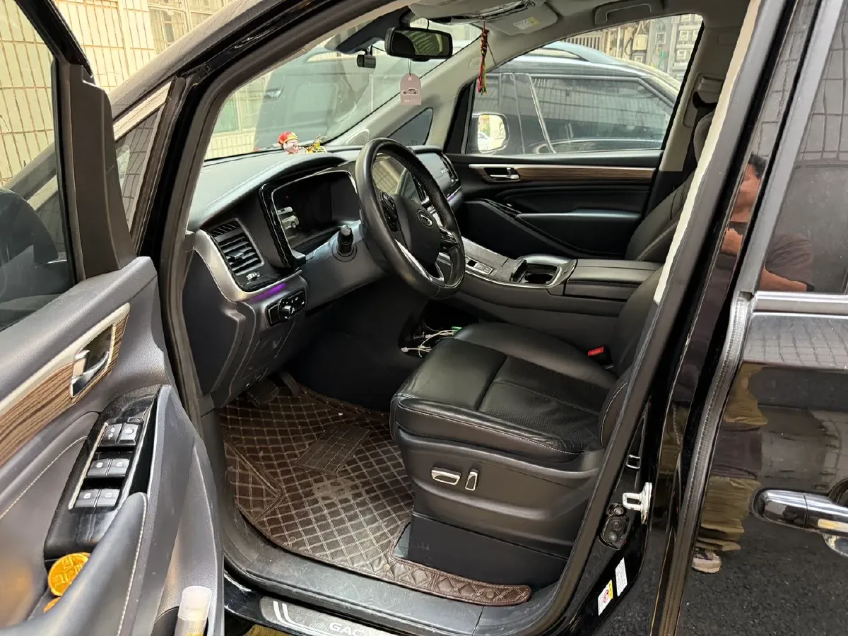 2021 GAC Trumpchi M8 2.0T 252HP L4 8AT,autocango,china used car exporter,china ev exporter,chinese used car exporter,chinese used ev exporter