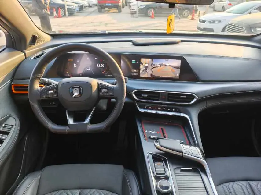 2020 ChangAn UNI-T 1.5T 180HP L4 7DCT,autocango,china used car exporter,china ev exporter,chinese used car exporter,chinese used ev exporter