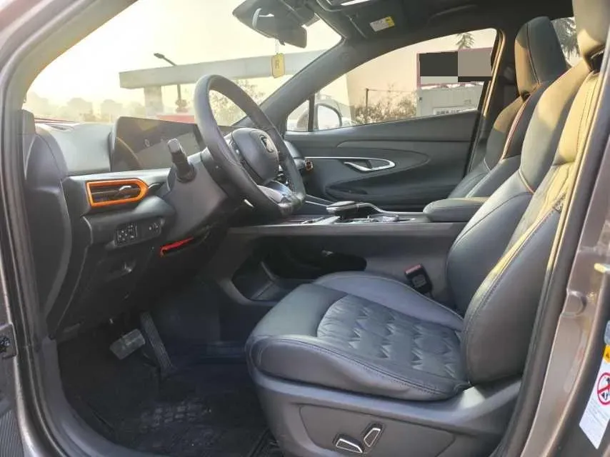 2020 ChangAn UNI-T 1.5T 180HP L4 7DCT,autocango,china used car exporter,china ev exporter,chinese used car exporter,chinese used ev exporter