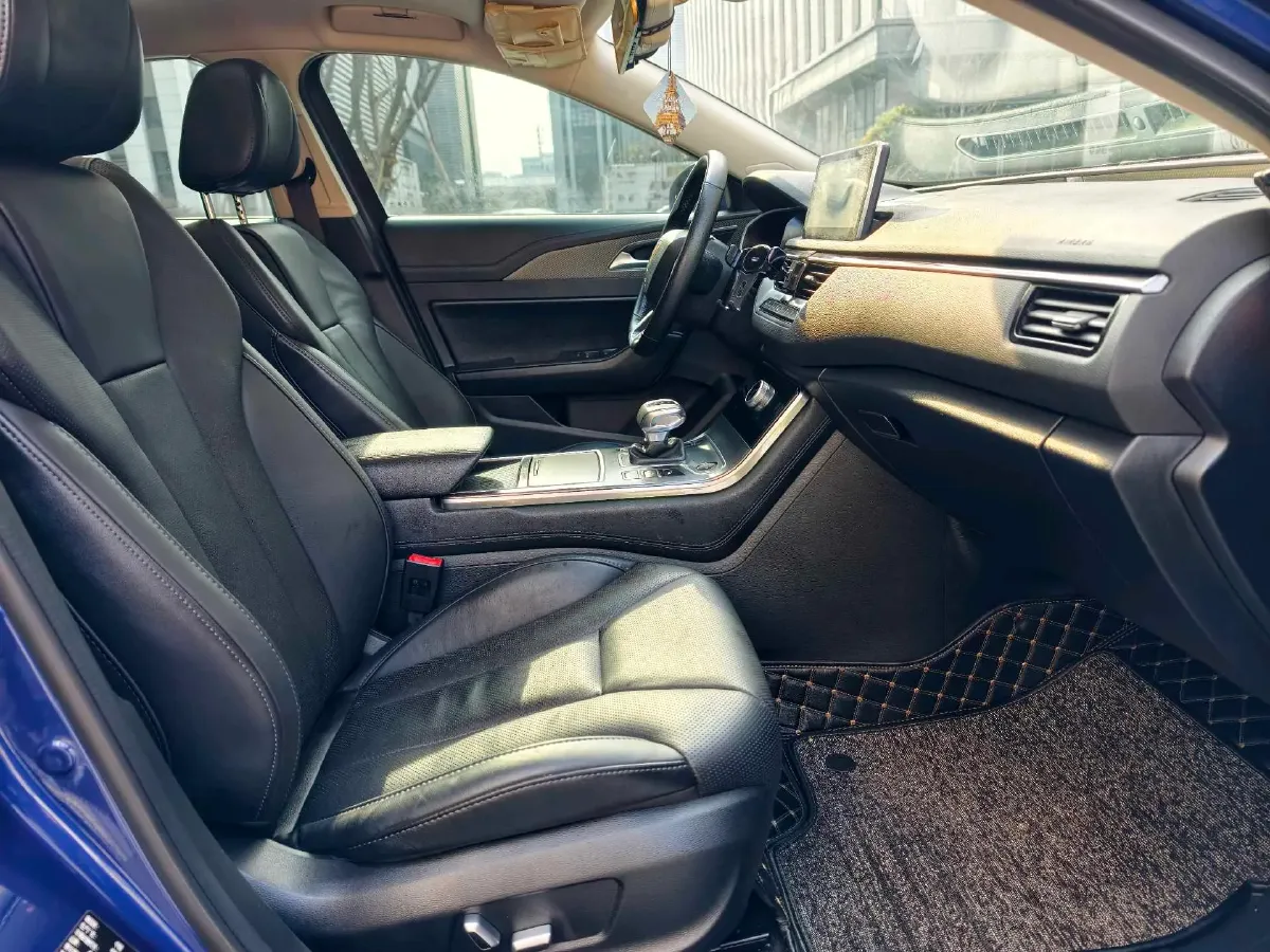 2020 HongQi H5 1.8T 197HP L4 6AT,autocango,china used car exporter,china ev exporter,chinese used car exporter,chinese used ev exporter