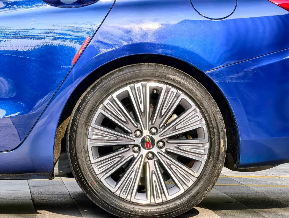 2020 HongQi H5 1.8T 197HP L4 6AT,autocango,china used car exporter,china ev exporter,chinese used car exporter,chinese used ev exporter