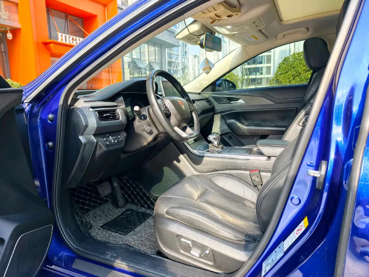 2020 HongQi H5 1.8T 197HP L4 6AT,autocango,china used car exporter,china ev exporter,chinese used car exporter,chinese used ev exporter