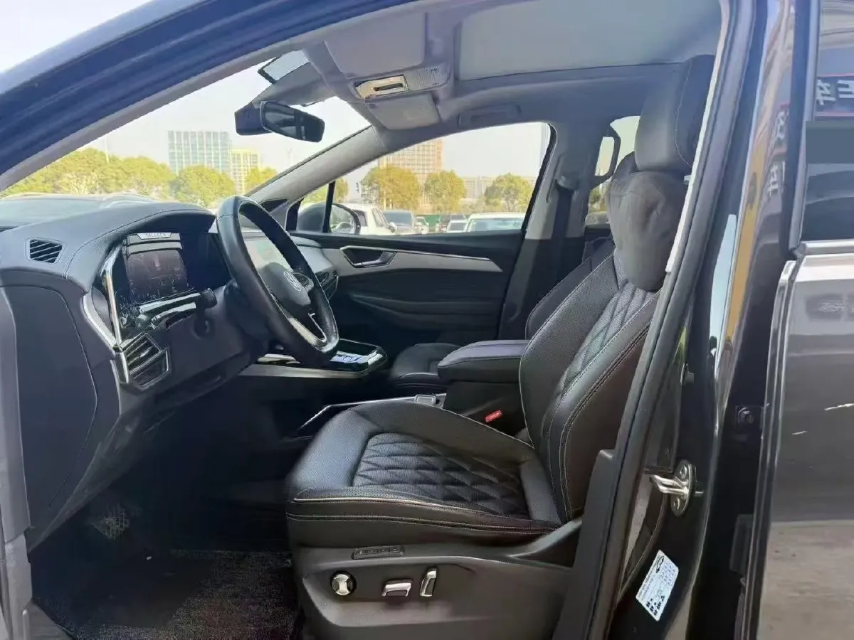 2022 Volkswagen Talagon 2.0T 220HP L4 7DCT,autocango,china used car exporter,china ev exporter,chinese used car exporter,chinese used ev exporter