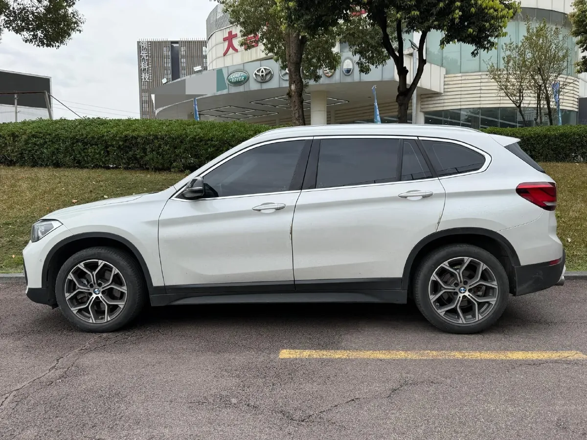 2020 BMW X1 2.0T 192HP L4 7DCT,autocango,china used car exporter,china ev exporter,chinese used car exporter,chinese used ev exporter